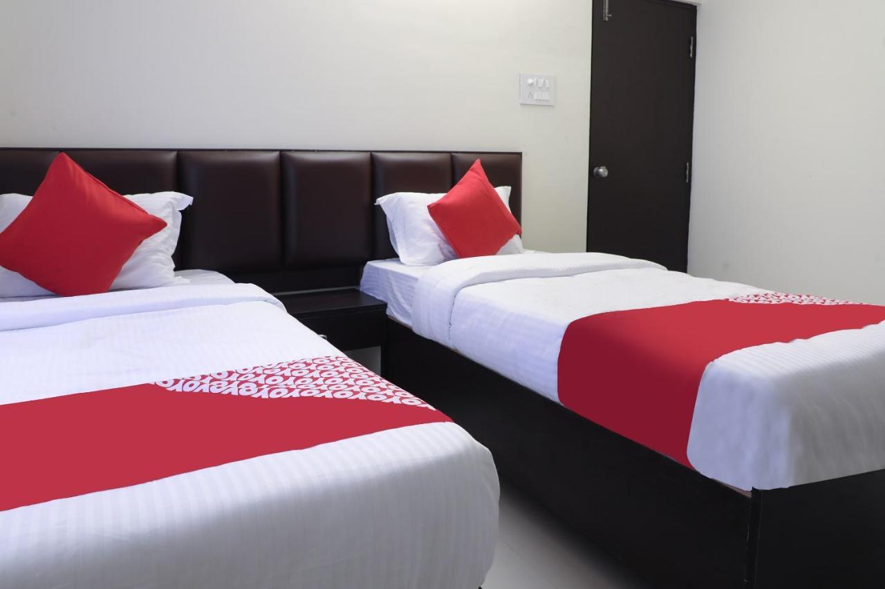 OYO 15956 Aurobindo Comforts Kondapur  Exterior foto